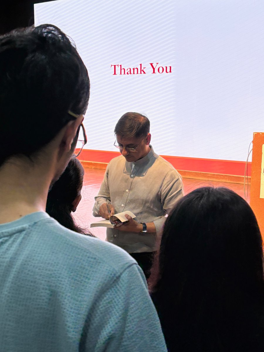Ranjith Padinhateeri (@ranjithpa) on Twitter photo People thronging to get their book copies signed when <a href="/sanjeevsanyal/">Sanjeev Sanyal</a> visited <a href="/iitbombay/">IIT Bombay</a> for a talk! People thronging to get their book copies signed when <a href="/sanjeevsanyal/">Sanjeev Sanyal</a> visited <a href="/iitbombay/">IIT Bombay</a> for a talk!
