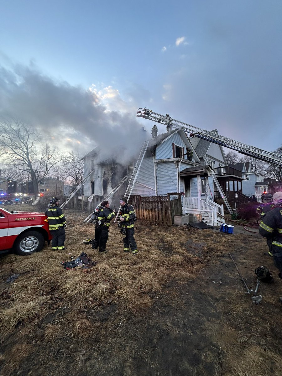 Evanston Fire tweet media