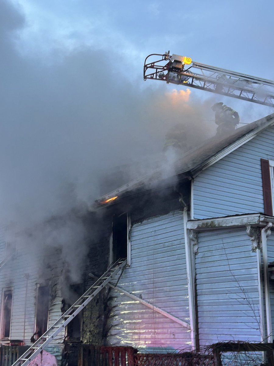 Evanston Fire tweet media