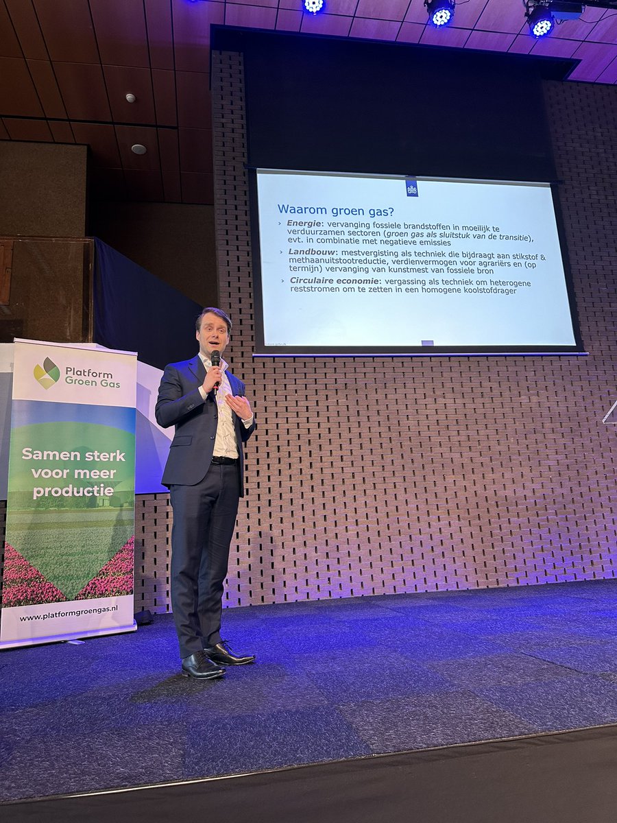 Zeer geslaagde bijeenkomst over Groen Gas in Brabant. Groen Gas is belangrijk voor de energietransitie.
#groengas #ministerievanklimaatengroenegroei #platformgroengas