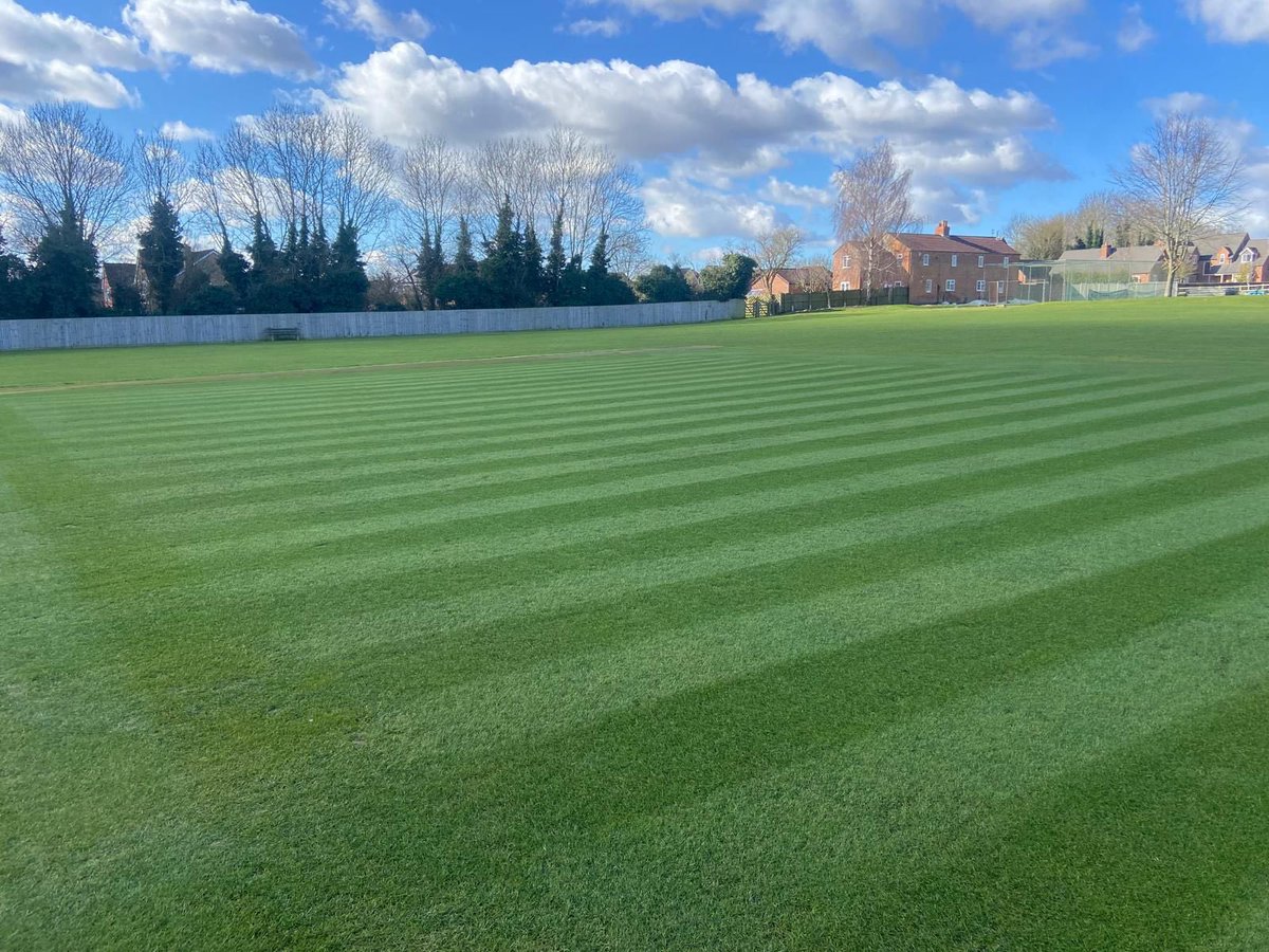 The sun is out and the ground looking great this morning, great work from John and Steve. The season is round the corner!