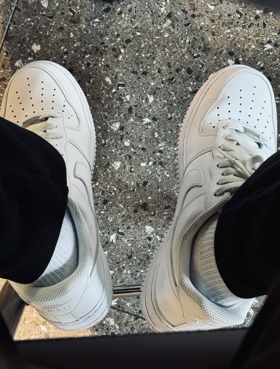 明天最后一天班 这周就结束了