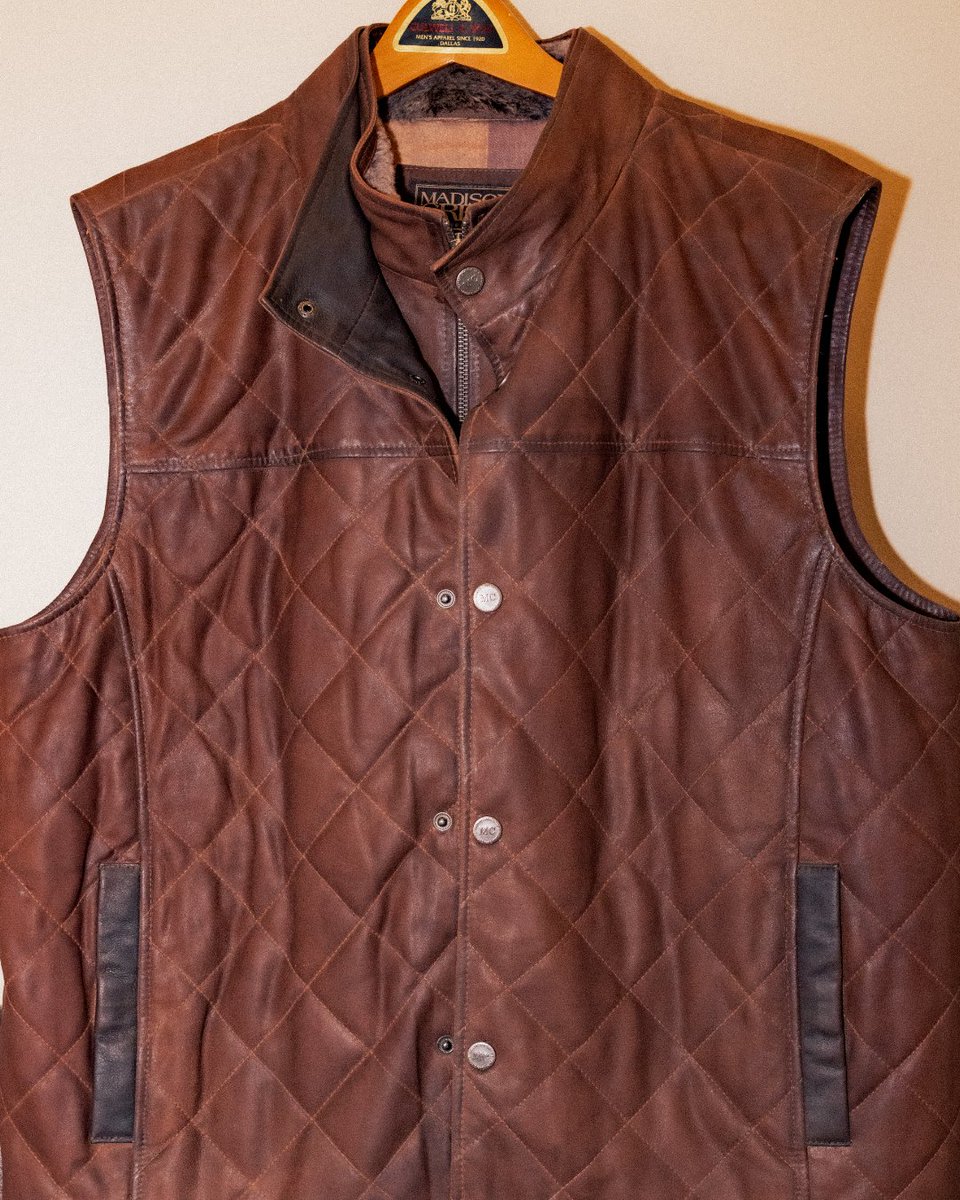 CulwellandSon's tweet image. Refresh your wardrobe with Culwell &amp;amp; Son’s sleek, seasonal essentials—grab them before these winter styles are gone! ❄️

#mensfashion #customsuit #menswear #dallasfashion #classicmenswear #mensapparel #dressshoes #dallasbusiness #highlandpark #parkscities #bespokemenswear