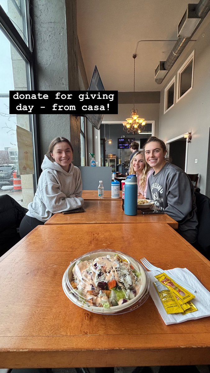 Even Casa says donate to CSU Women’s Soccer!!! 🤍💚🤘🏼 
Click the link to donate now!! 

csugivingday.com/giving-day/943…
