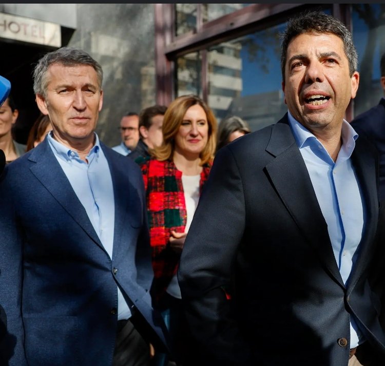 BILBOAANTIFA's tweet photo. De éstos dos.
Cuál pensáis qué es el más inútil ,sinvergüenza y  embustero. https://t.co/aCgewwkrjX