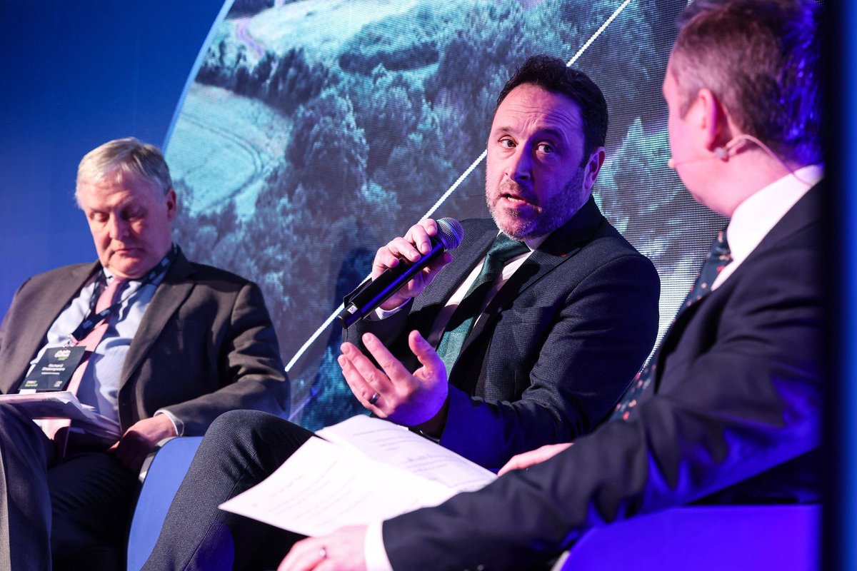 Excited by the level of collaboration demonstrated at our <a href="/_DBEC/">Dublin Belfast Economic Corridor (DBEC)</a> summit today

We’re building the foundations for a new era of cross-border economic cooperation that will benefit the entire region

DBEC is testament to what can be achieved when we work together.

#dbecsummit2025