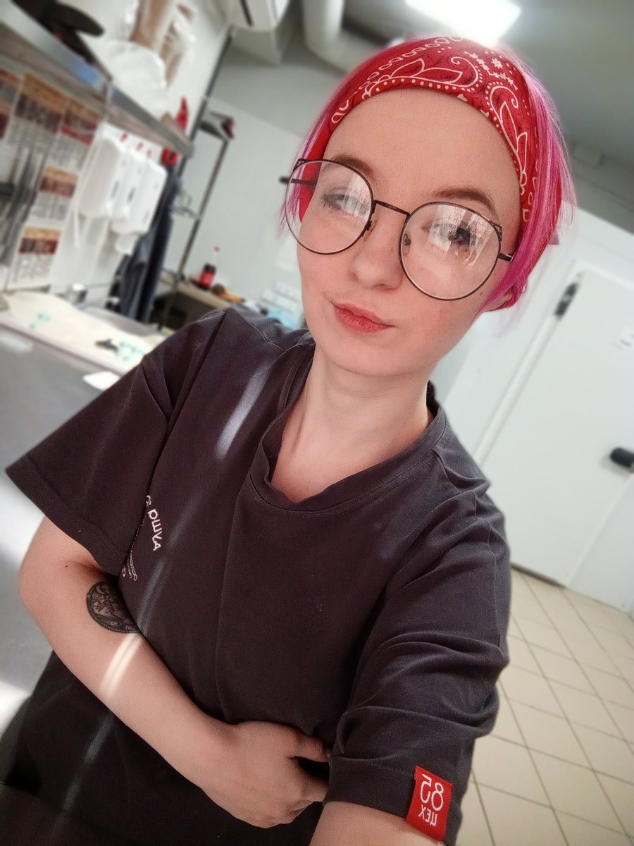 Shellia_np's tweet image. Мне через пять дней 28, а я выгляжу ТАК 
Мысли, мнения?