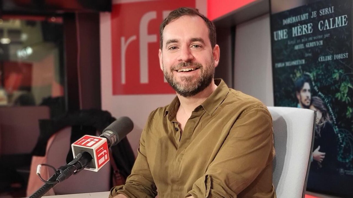 El dramaturgo argentino Ariel Gurevich presenta en París ‘Seré tu madre tranquila’ rfi.my/BS0u.x