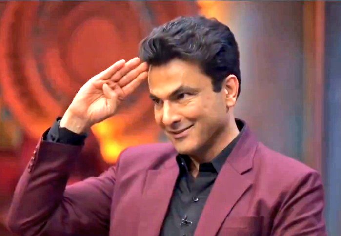 TejasswikiOFC's tweet photo. Today when Chef Vikas gave Salute to Teju we got dejavu 🥹❤️

Time and again she has always been making her GURU Proud 👏 ❤️

@itsmetejasswi #TejasswiPrakash 
#CelebrityMasterChef  #kkk10 https://t.co/yaEbEibFE9