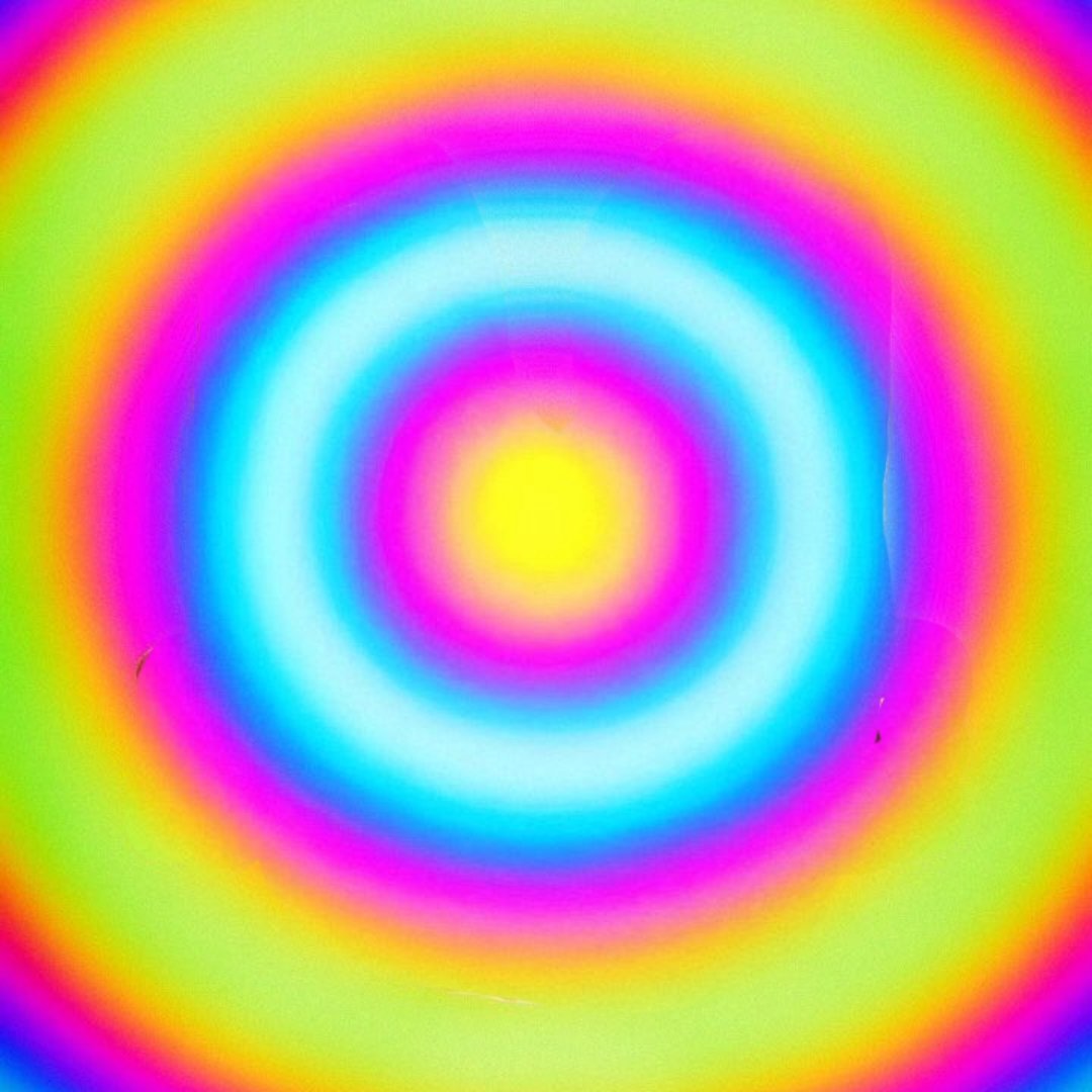 newjeans_random's tweet image. [250227]
BUNNIES, HAVE YOU CHANGED YOUR AVATAR YET?

Today, NJZ officially announced their group's social media accounts and 'teased' a very colorful new avatar.  

Bunnies quickly 'followed the trend', changing their personal avatars to welcome NJZ's new look, flooding X with