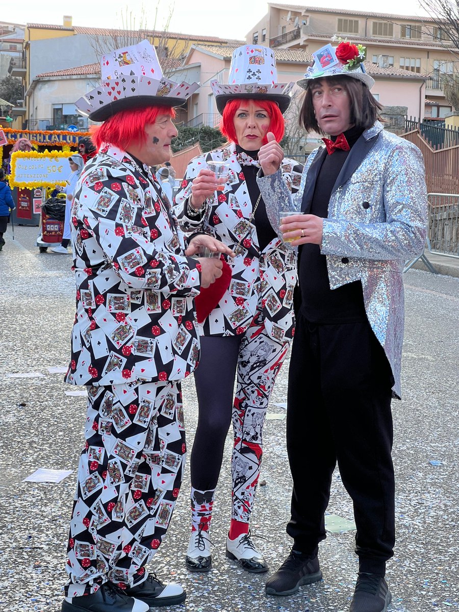 TgrRaiSardegna's tweet image. Via al carnevale di #Tempio, la sfilata per le strade del centro 
#Sardegna #IoSeguoTgr 
rainews.it/tgr/sardegna/a….