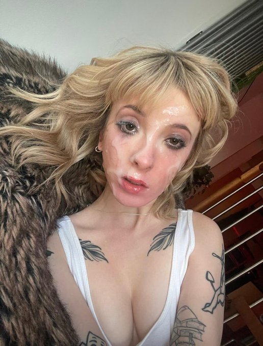 Watch Jade Vow's leaked NSFW photo on TwXstars