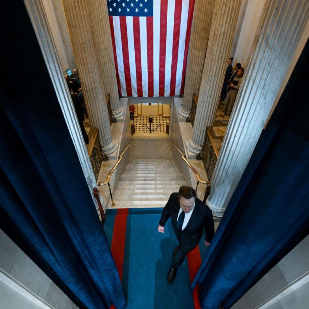 "Less government means more power to the people."

一 Elon Musk