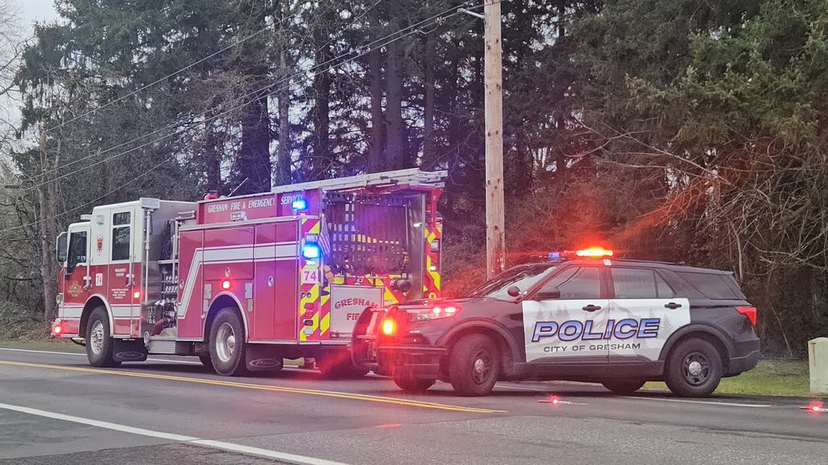 fire_gresham's tweet image. Major Power Pole Crash in Gresham, Oregon
youtu.be/H7s8yNiHCXM