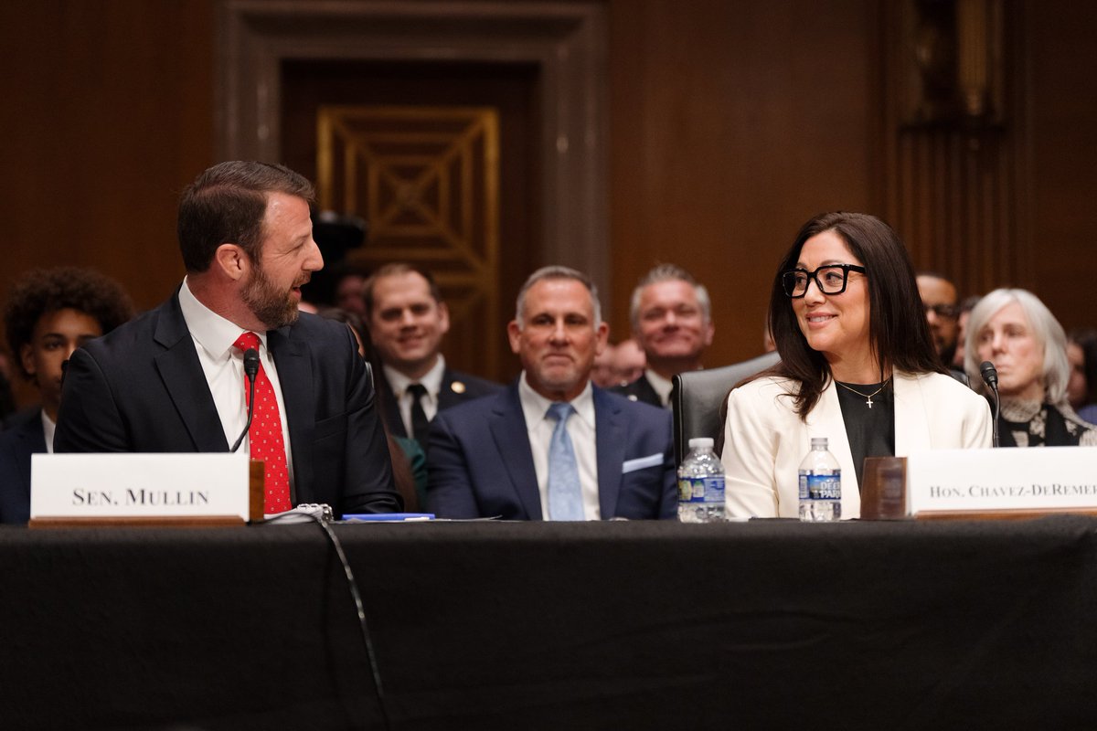 Lori Chavez-DeRemer (@lchavezderemer) on Twitter photo Thank you <a href="/SenMullin/">Markwayne Mullin</a>, Chairman <a href="/SenBillCassidy/">U.S. Senator Bill Cassidy, M.D.</a>, & the HELP Committee for advancing my nomination to serve as <a href="/realDonaldTrump/">Donald J. Trump</a>'s Labor Secretary to the full Senate. I enjoyed meeting you all & look forward to continuing our discussions as we fight to put American Workers First 🇺🇸 Thank you <a href="/SenMullin/">Markwayne Mullin</a>, Chairman <a href="/SenBillCassidy/">U.S. Senator Bill Cassidy, M.D.</a>, & the HELP Committee for advancing my nomination to serve as <a href="/realDonaldTrump/">Donald J. Trump</a>'s Labor Secretary to the full Senate. I enjoyed meeting you all & look forward to continuing our discussions as we fight to put American Workers First 🇺🇸