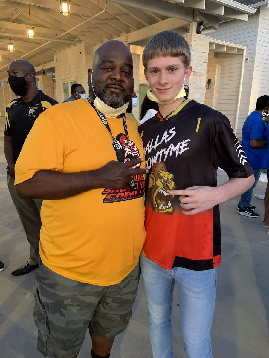 JcksnPrnc's tweet photo. This one hurts more than I can put into words. Mo was the first coach to cuss me out for not shooting the ball and the first coach to see my fullest potential. 

I can’t thank you enough for the impact you’ve had in my life. Thank you for believing in me Big Mo🥺💔

#LLBM https://t.co/LGFN6uaBSp