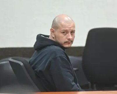 carlos_vills04's tweet image. Luego de que se ligara a proceso por asesinato a Gerardo Alexander Paniagua Córdova alias el Gallero, se obtuvo información de que es familiar del PDH Alejandro Córdova  información que según las imágenes se podría suponer es cierto. Además, se verifico fue proveedor de la PGN.