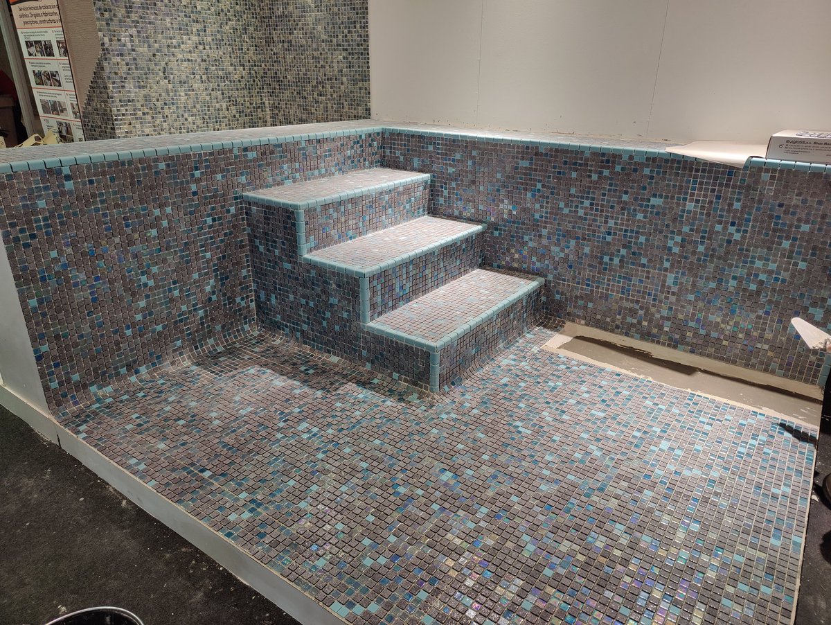 Proalso's tweet image. XXIV Encuentro de Colocadores en @Cevisama finalizando los proyectos y clausura del Primer Concurso Nacional de Colocación Cerámica para alumnos de Formación Profesional Stand E30 pabellón 4