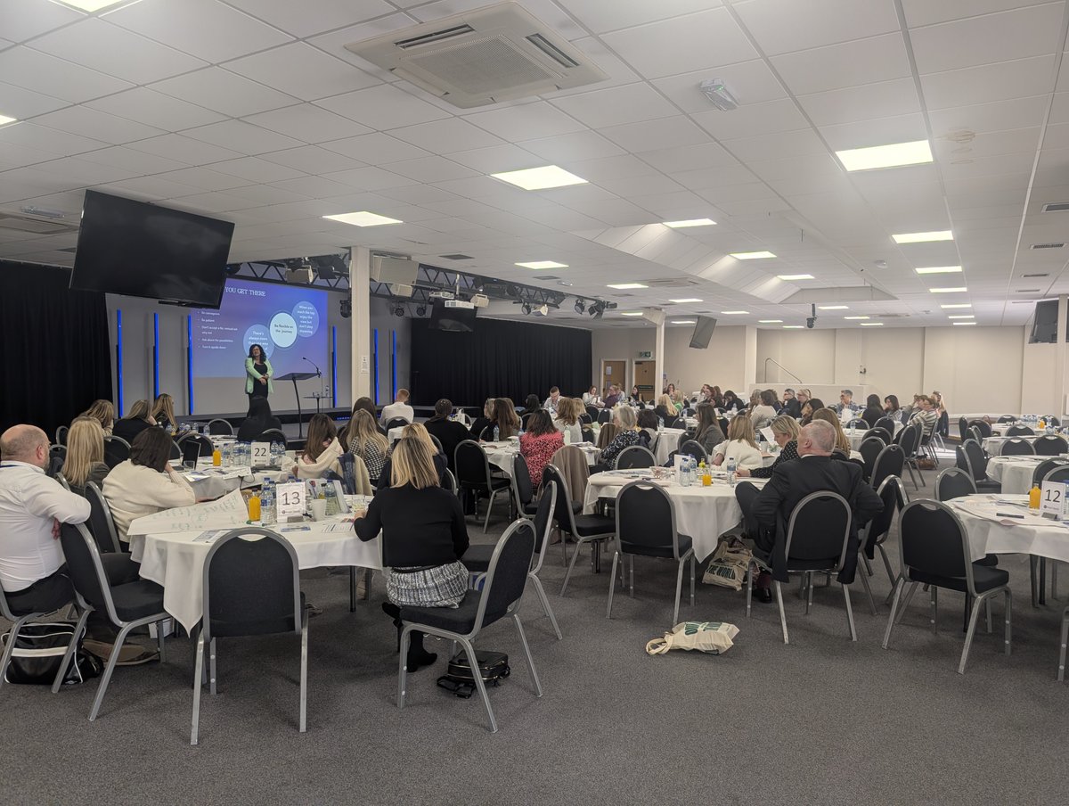 💡 When developing your reward and recognition strategy you need to involve your people.

✅Talk to staff, ask them what they want.
✅Collaborate with staff on draft proposals.
✅Have regular reviews and ask them what's working and what's not.

1/4

#RewardintheNHS