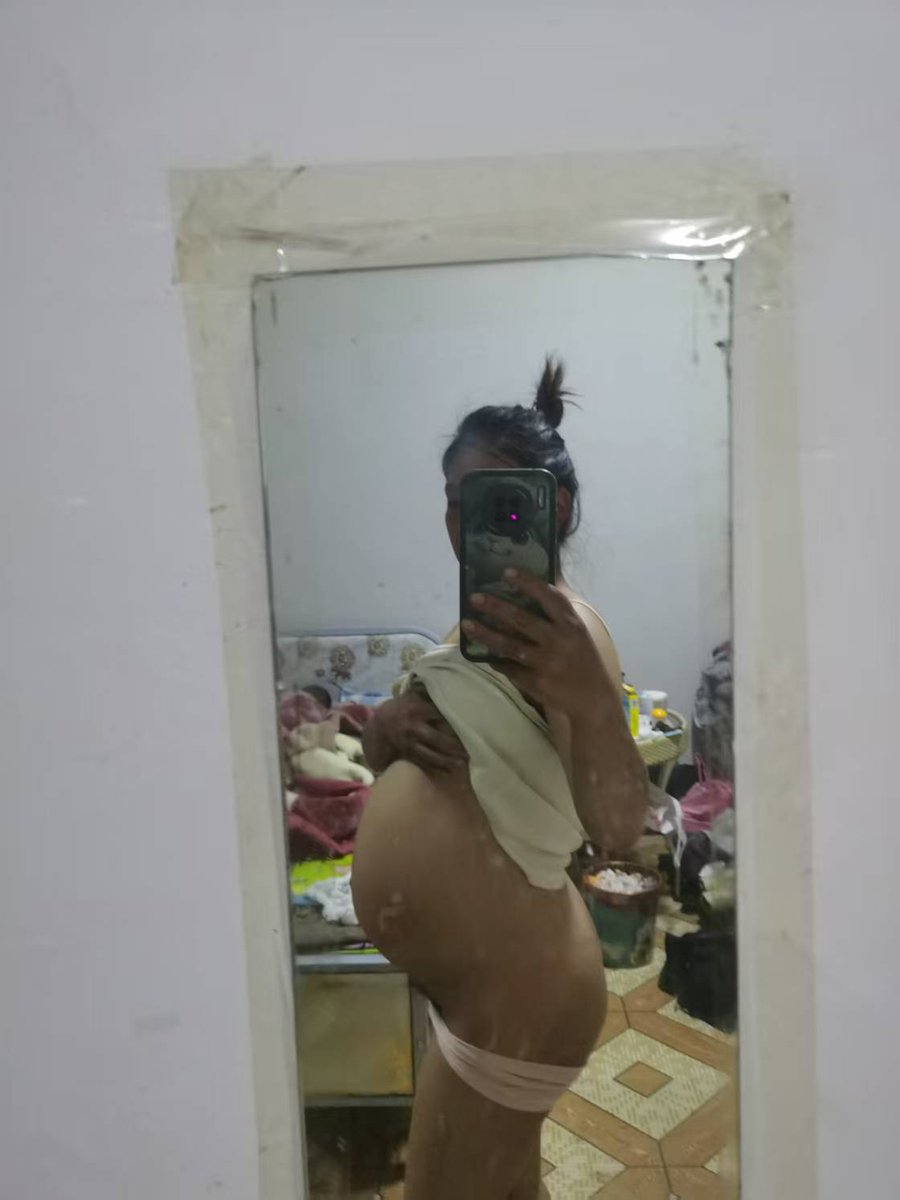 lin99879's tweet photo. 怀孕的照片，等我恢复一下，我要约十个男的一起艹我，给我憋坏了 https://t.co/Bc13usmM2A