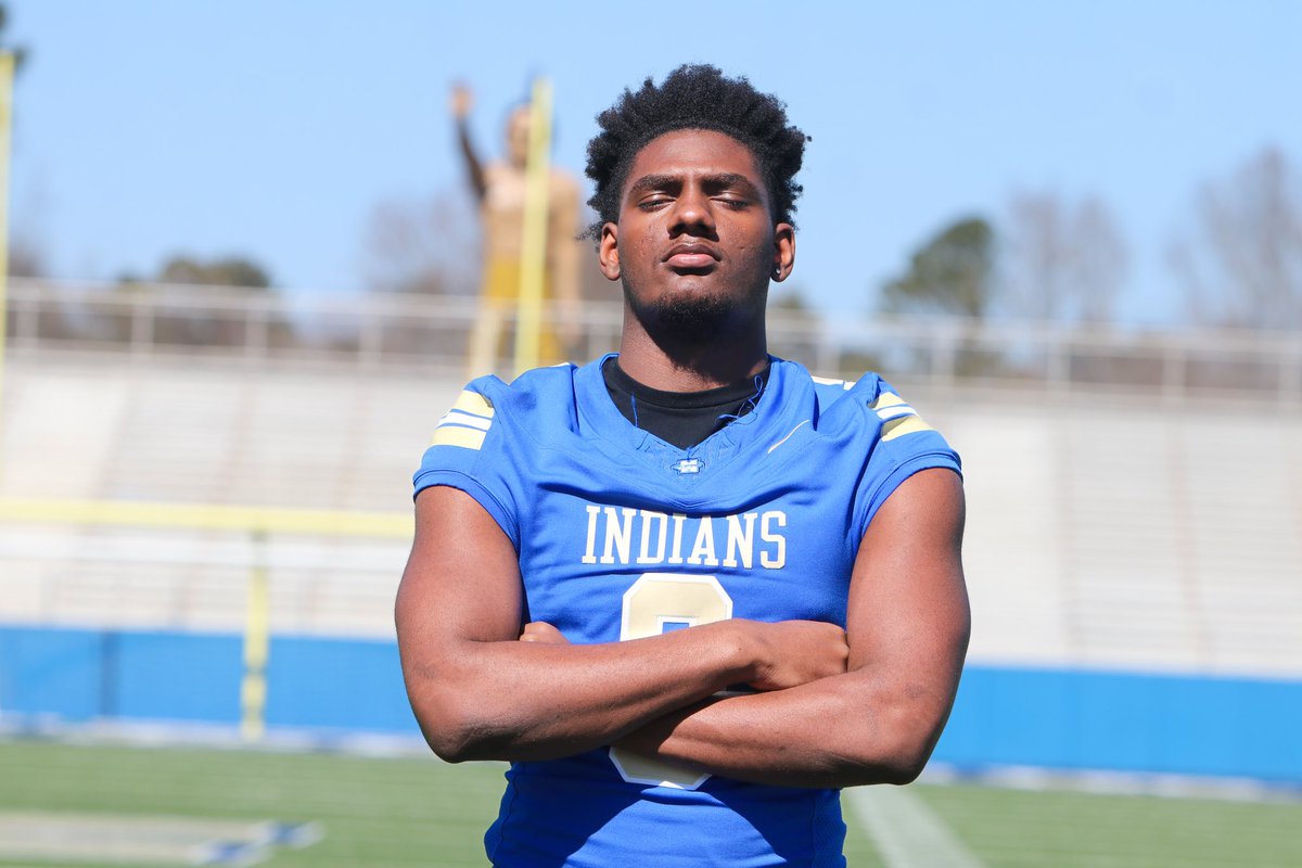 Georgia recently offered 2026 DL Darryl Rivers and he has already locked in a spring visit to Athens. #GoDawgs

Story: on3.com/teams/georgia-…