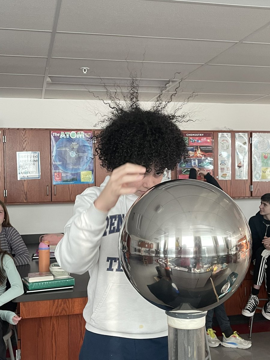 BroschkScience's tweet photo. Having some fun in class! https://t.co/1uthRDFaVH
