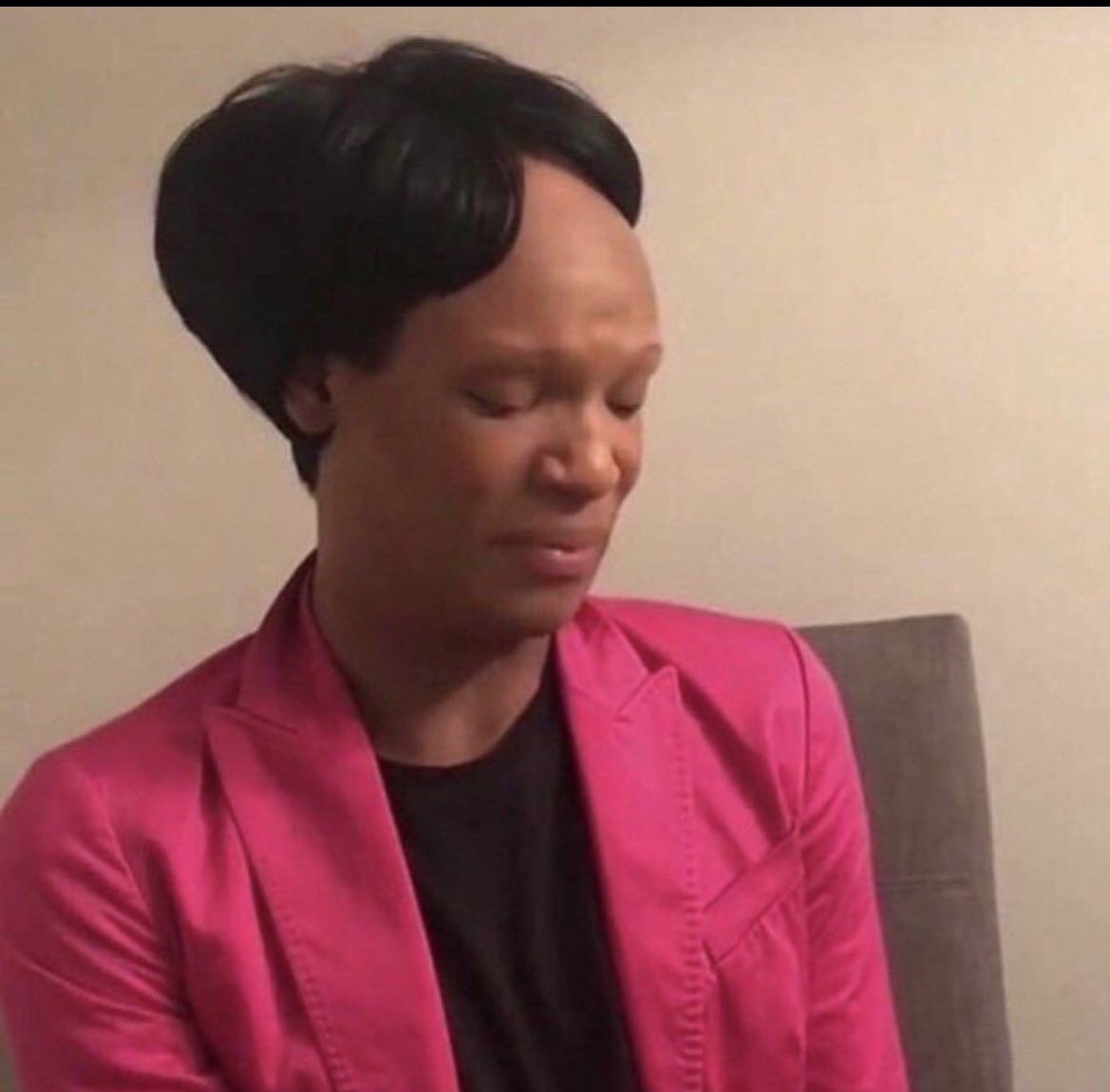 vanilleee___'s tweet image. les comptes fans d’ebony sur tiktok qui suppriment pas les commentaires des haters vous jouez à quoi? #realquestion