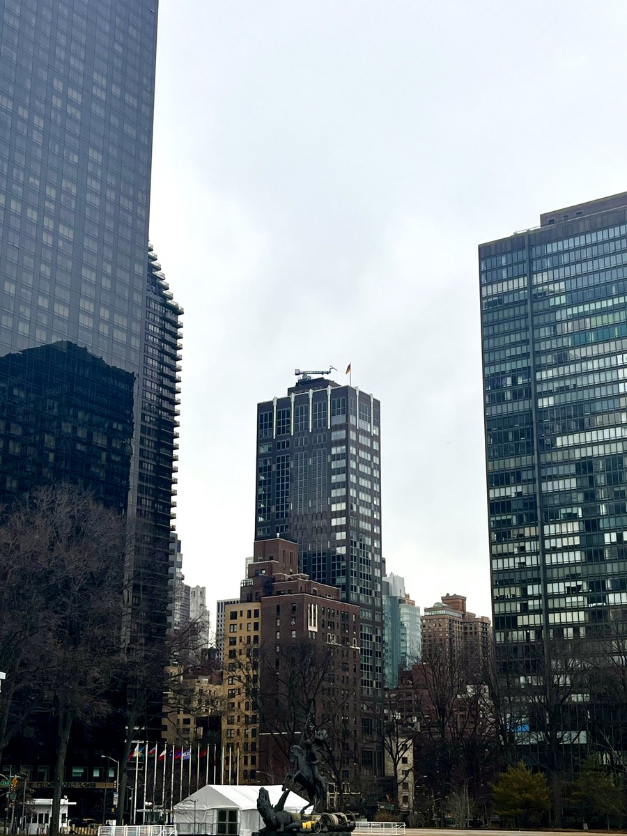 Uni Cologne NY (@unicologneny) on Twitter photo 💥What a year 2025 has been already! Grateful for a lovely evening with our #NYC-based <a href="/UniCologne/">Universität zu Köln</a> alumni, Consul General Till Knorn <a href="/GermanyNY/">German Consulate General NY</a>, colleagues & friends, and a concert by talented young artists from the Mannes School of Music!🎶 💥What a year 2025 has been already! Grateful for a lovely evening with our #NYC-based <a href="/UniCologne/">Universität zu Köln</a> alumni, Consul General Till Knorn <a href="/GermanyNY/">German Consulate General NY</a>, colleagues & friends, and a concert by talented young artists from the Mannes School of Music!🎶