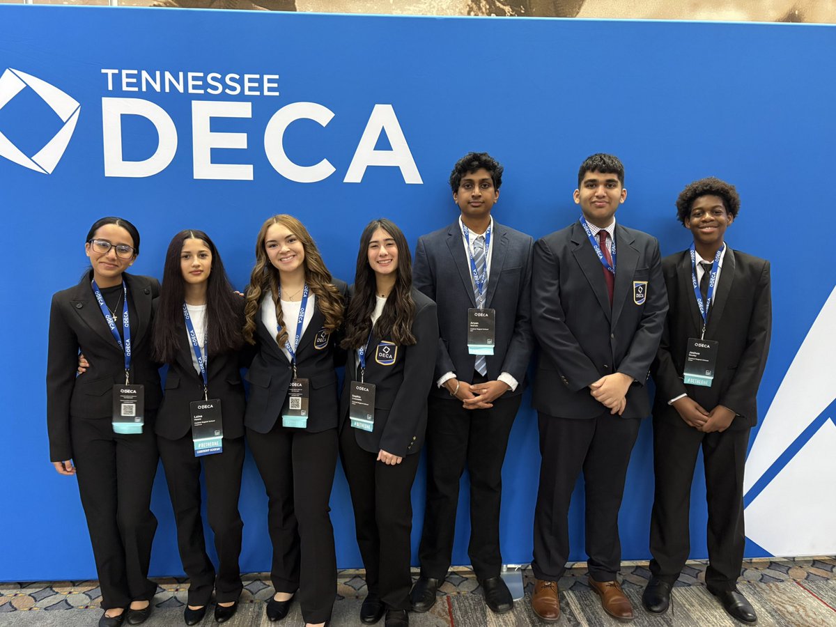 Dressed for success! Competition day 2! <a href="/DrJohnAsh/">John Ash</a> <a href="/CMSAPNichols/">Allen Nichols</a> <a href="/decatn/">Tennessee DECA</a>