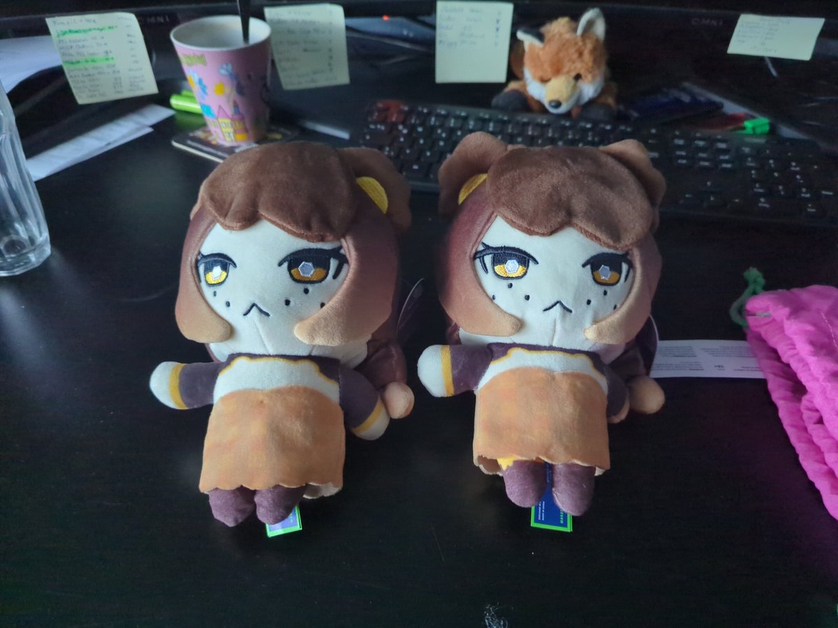 xdradt84's tweet photo. #potsofhunie There appeared two @BearyEin in my room https://t.co/qezZqejoXy