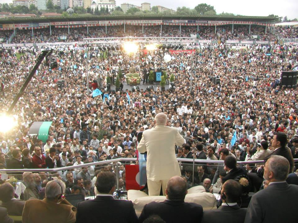 “Korkarım ki; beni anladığınız vakit dövecek diziniz de kalmayacak!”

Sen hep haklı çıktın. Rahmet, minnet ve özlemle...