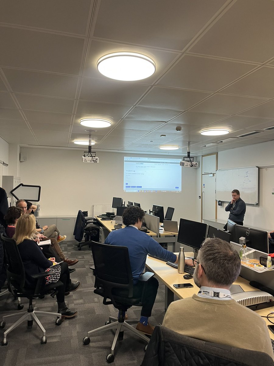 Today we received training from the Joint Emergency Planning Unit around the 4x4 cell. 

This capability is used during severe inclement weather 🌦️ mobilising organisations from the Suffolk Voluntary Communities Sector Emergencies Partnership (VCSEP)  #SuffolkResilienceForum