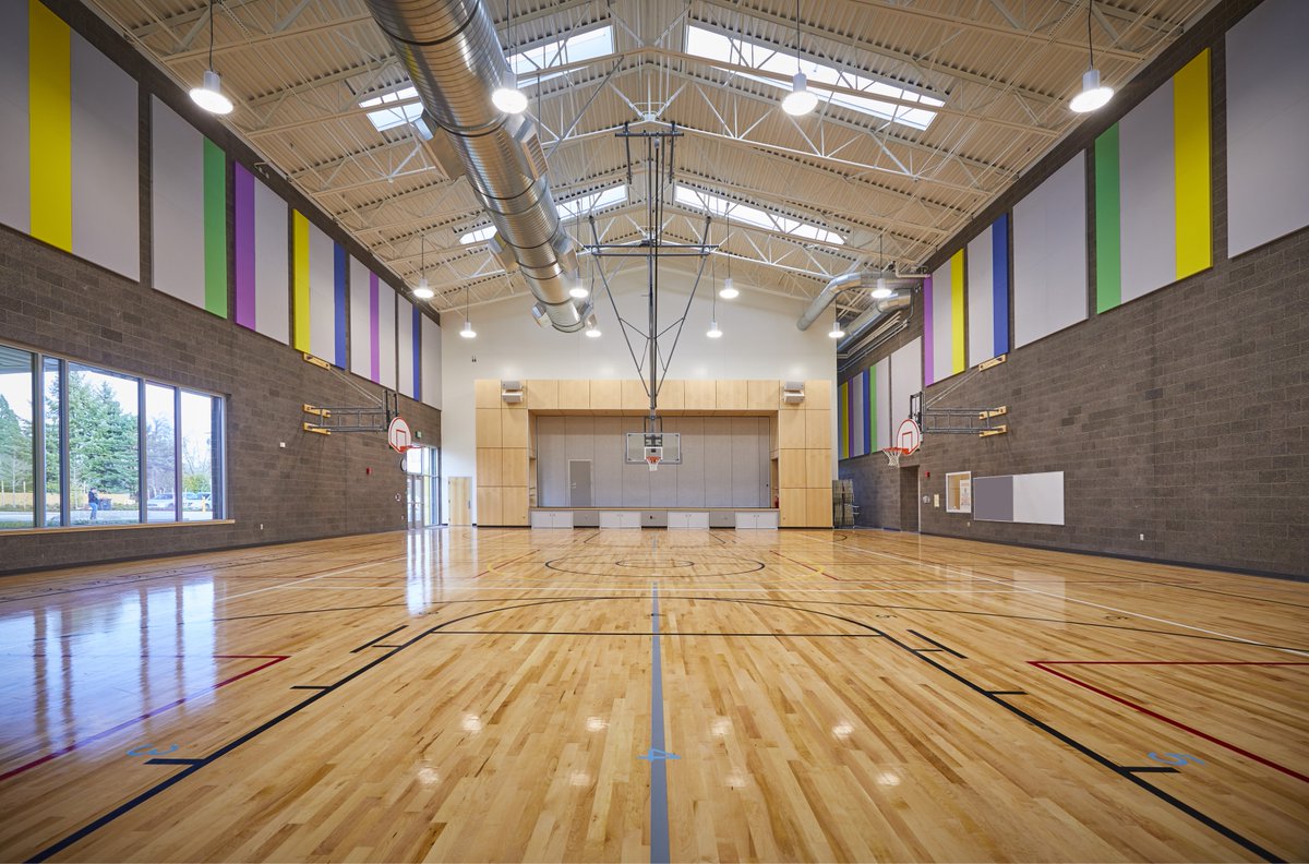 chambersconstr's tweet image. Chambers completed the River Road Elementary School in 2017. The new 62,000 SF building was built right next to the existing school so that kids were not displaced while it was under construction! #ThrowbackThursday #GoChambers #Construction