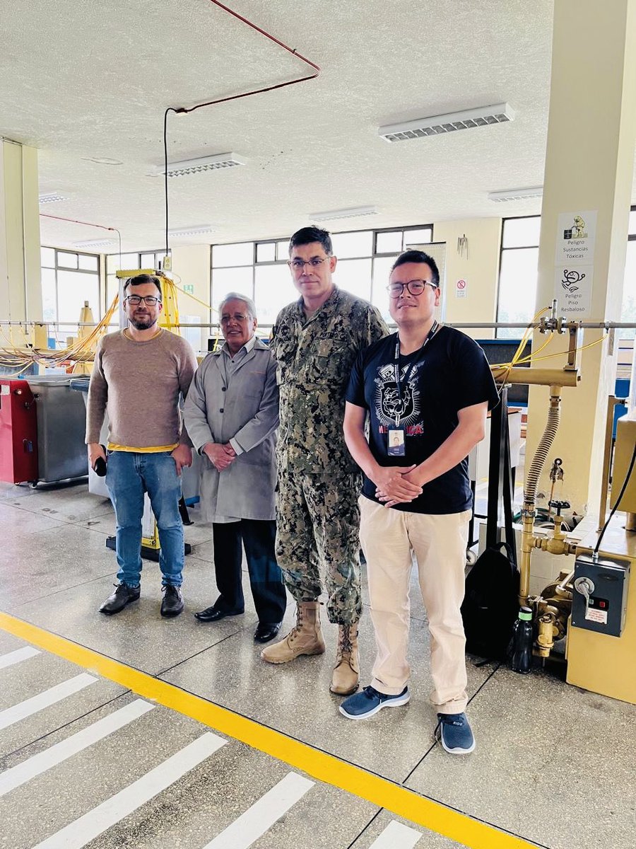 dcem_espe's tweet photo. Impulsando la investigación conjunta 🔬⚙️

Recibimos a estudiantes de posgrado de la EPN, liderados por el Ing. Víctor Hugo Hidalgo, PhD., para explorar proyectos de investigación en energía y mecánica.

#Investigación #Colaboración #Innovación #Energía #Mecánica #YoSoyESPE #EPN https://t.co/6Dseqj8LEg