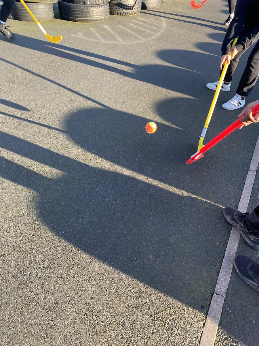 Colmers_FarmPS's tweet image. We're having a brilliant time at the Year 5/6 Hockey tournament with the @norton_kings sports association! 🤩🏑#gettingactive