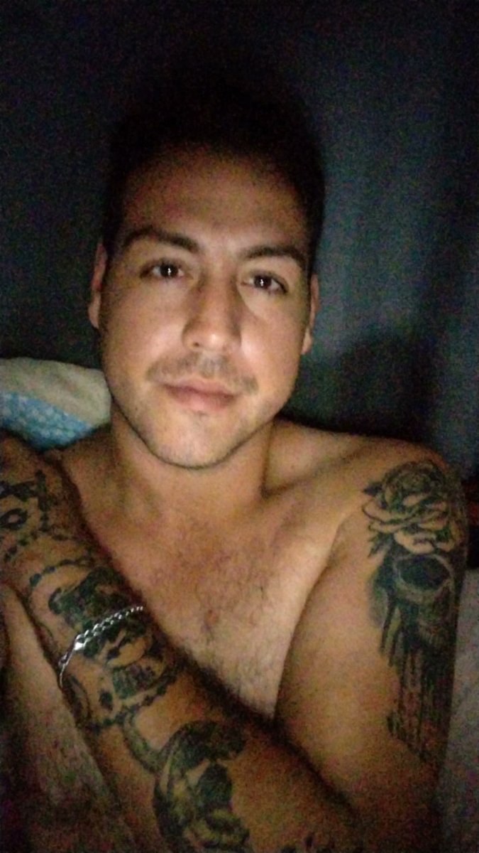 La vida no debe de ser un viaje hacia la tumba con la intención de llegar a salvo en un cuerpo bonito y bien conservado. Si no más bien llegar derrapando de un lado entre una nube de humo completamente desgastado, destrozado y decir en voz alta :  VAYA VIAJECITO