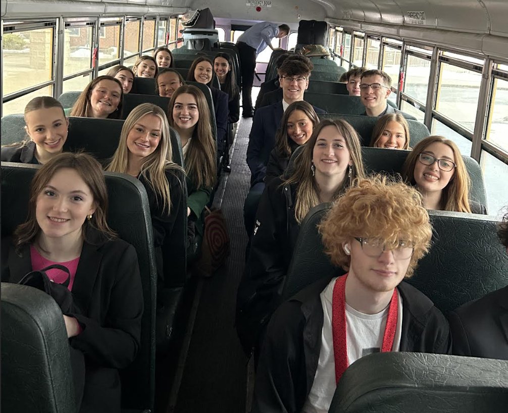 NipmucRegional's tweet image. Best of Luck to our students that took off this morning Boston bound to compete in the DECA State Competition.  Go Nipmuc! #nipmucpride