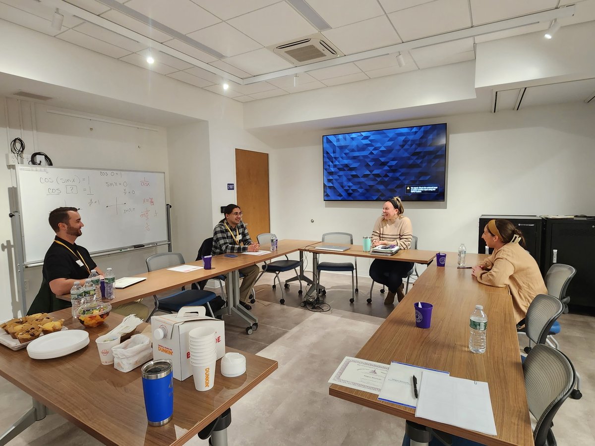 RFH_STEM's tweet image. Thank you to Mrs. Rizzitello and Sra. Maglione for organizing an AP Statistics roundtable with teachers from Raritan, Allied, Holmdel and Point Boro attending--a great morning of PD! @RFH_Regional @RFHCurriculum