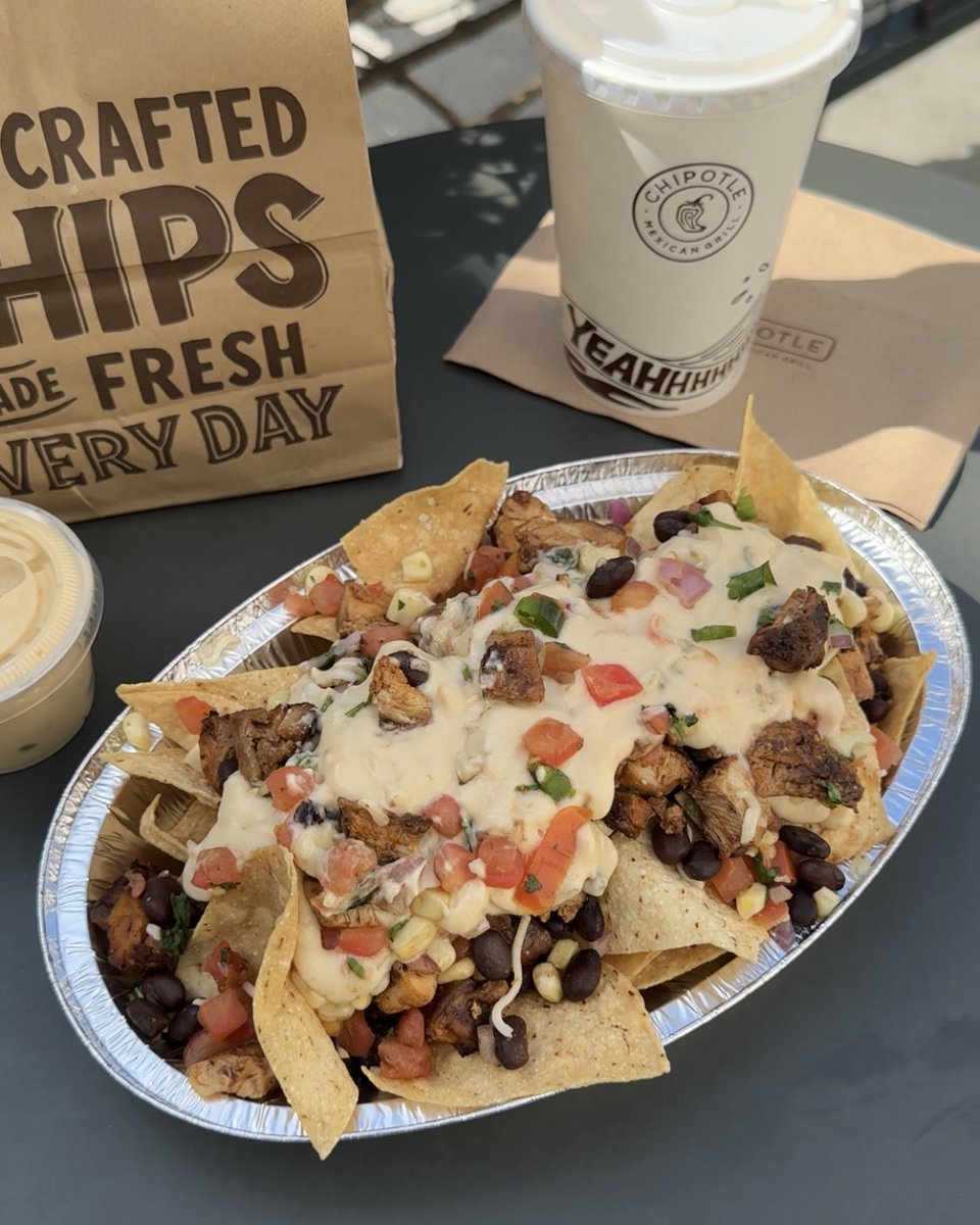 Chipotle tweet media