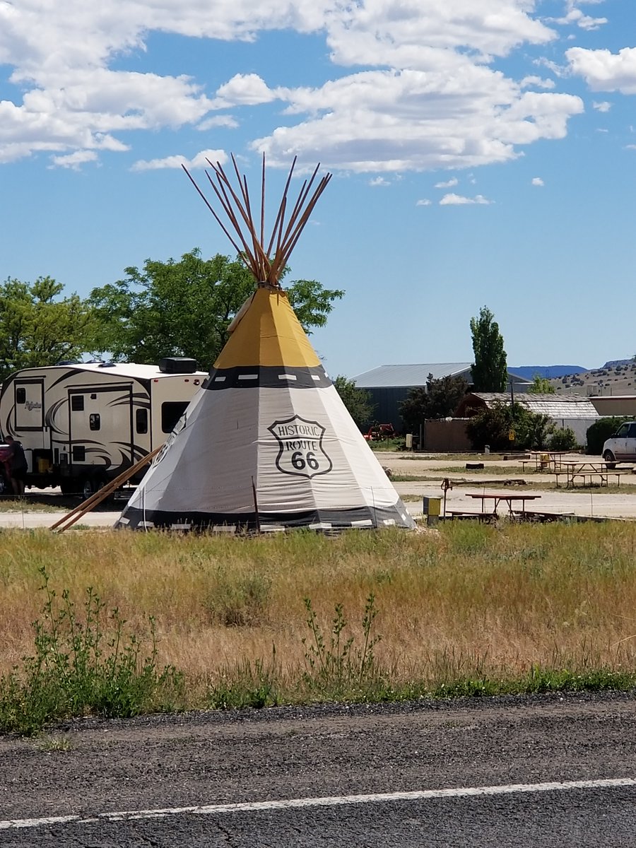 Route66relics's tweet photo. Sleep in a Tepee on Route 66 in Seligman Arizona

#tepee #route66 https://t.co/fHBFteSxpE