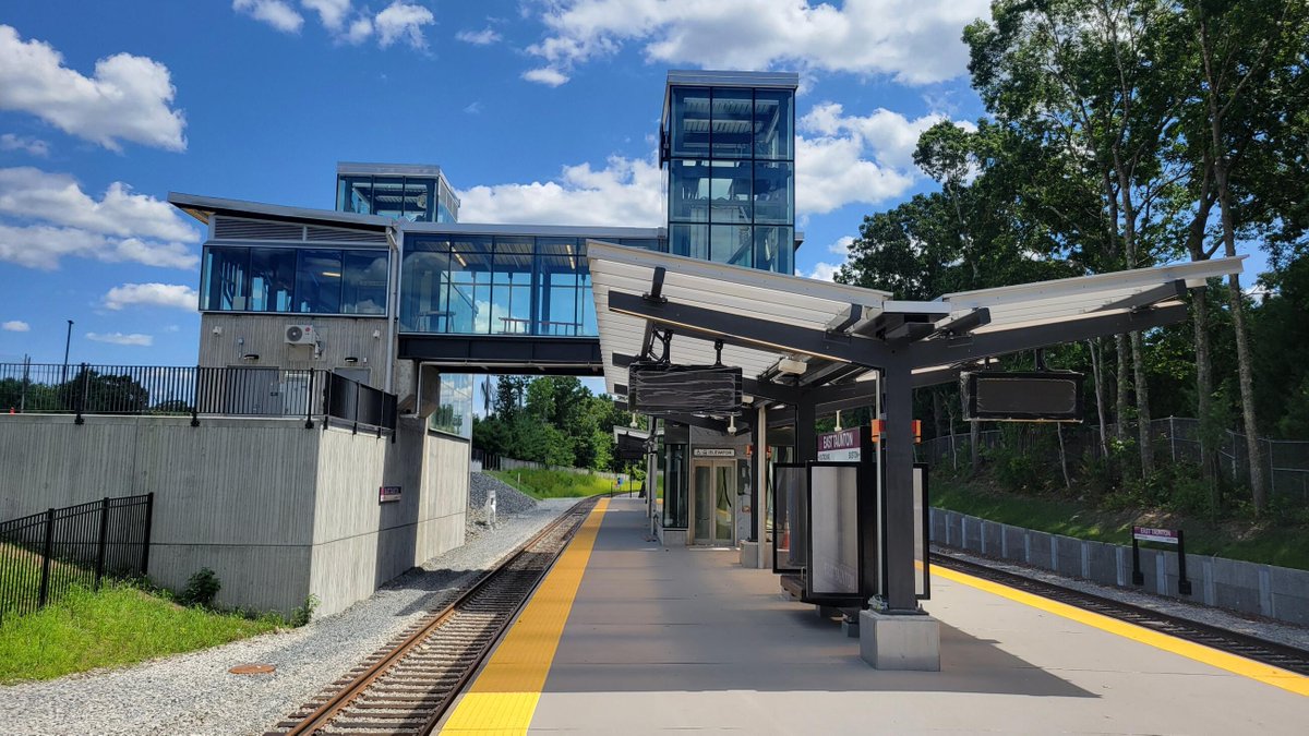 With <a href="/MassGovernor/">Governor Maura Healey</a>, we're offering free weekend service &amp; parking to celebrate <a href="/MBTA_CR/">MBTA Commuter Rail</a> #SouthCoastRail opening. On weekends from March 29 to April 27 (+April 21), passengers can ride for free to/from one of the 6 South Coast Rail stops.
ow.ly/HzyI50V7esX

#BuildingABetterT