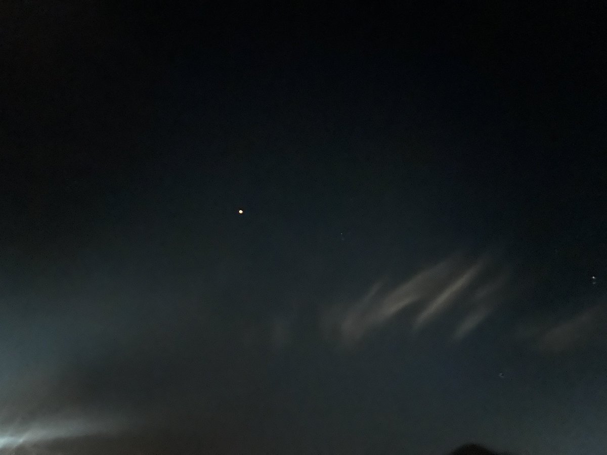 Lib_Laugh_Love's tweet photo. The Heavens Declare the glory of God! Blood Moon in Lee’s Summit, Mo. #bloodmoon #Godisgood #kcmo #lsmo https://t.co/jUlLdoC7RR