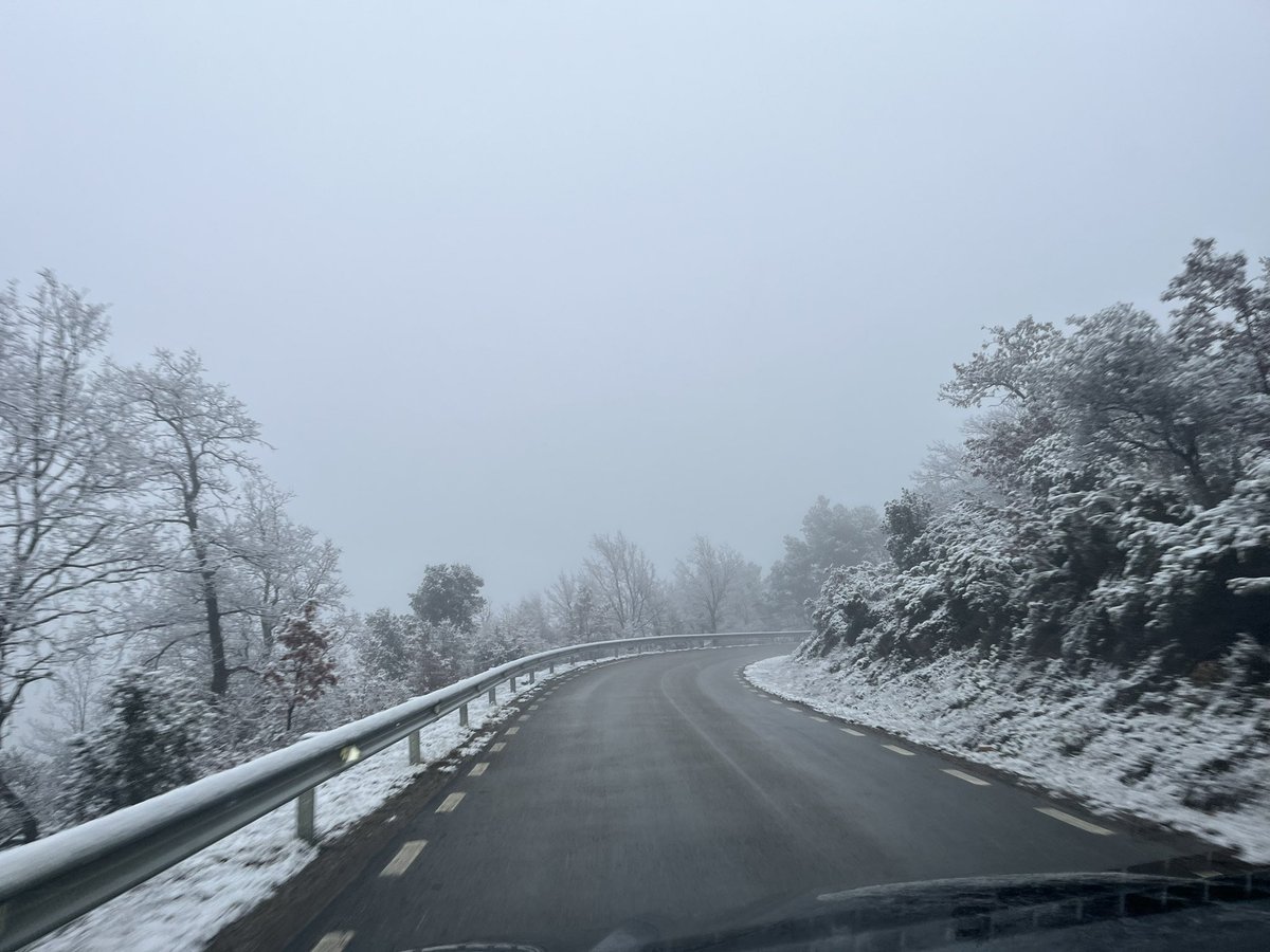 josep torra camarasa (@trempoli19) on Twitter photo Port de Comiols #PallarsJussà <a href="/meteorac1/">Meteorologia RAC1</a> <a href="/meteocat/">Meteocat</a> <a href="/nestor_meteo/">Néstor Gómez</a> <a href="/Monica_Usart/">Mònica Usart</a> <a href="/TomasMolinaB/">Tomàs Molina</a> Port de Comiols #PallarsJussà <a href="/meteorac1/">Meteorologia RAC1</a> <a href="/meteocat/">Meteocat</a> <a href="/nestor_meteo/">Néstor Gómez</a> <a href="/Monica_Usart/">Mònica Usart</a> <a href="/TomasMolinaB/">Tomàs Molina</a>