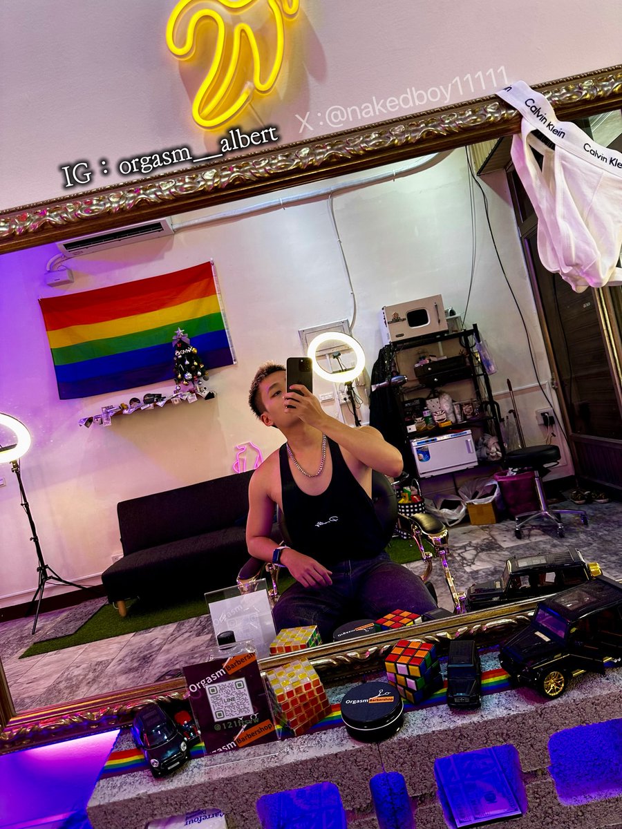 好久沒自拍
instagram.com/orgasm__albert

#楠梓 #男士理髮