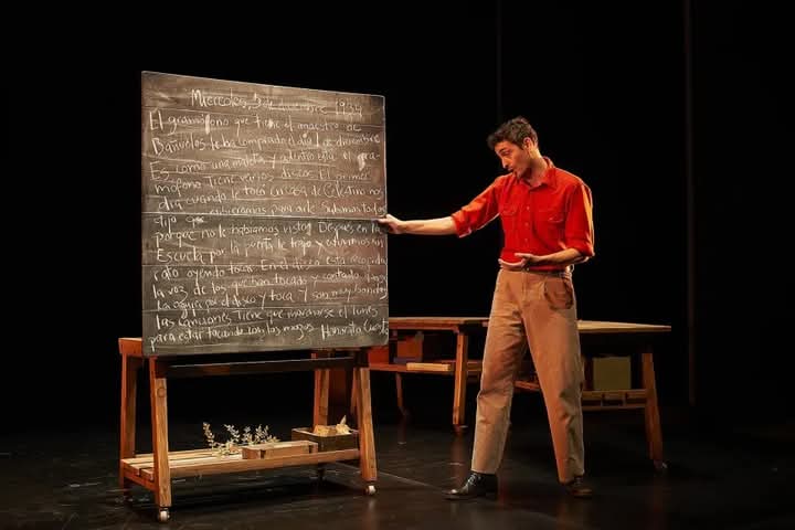 ESPECIAL CAP BUTACA BUIDA: En el proper programa parlem amb Xavier Bobés, autor i director de "El mar", la peça basada en la història del mestre Antoni Benaigues, enmmarcada en la campanya Cap butaca buida...ens escoltareu?
#ensagradaelteatre