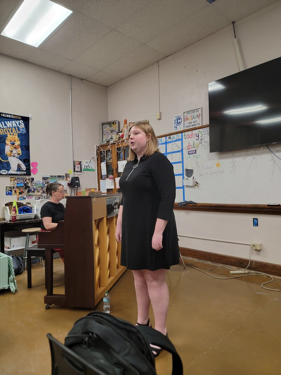 Congrats to <a href="/PlattsburgHS/">PHS Tigers</a> Senior Elizabeth Carnie for qualifying for state with her vocal solo tonight! <a href="/PlattsburgTiger/">CCR3</a>