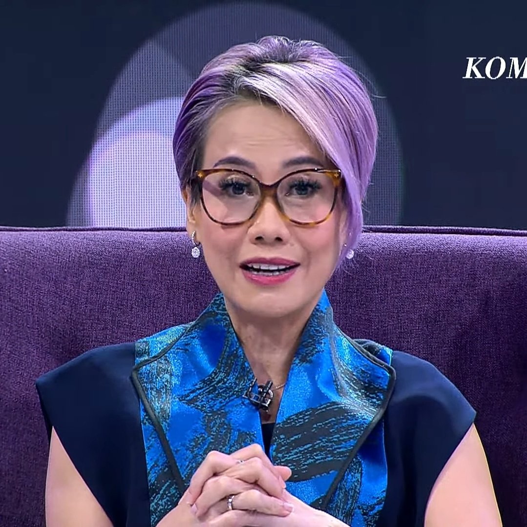Comedian and Methosa vocalist, Rina Nose, spoke out against the potential ban on artistic freedom during an interview with Rosi.

“Enggak ada masalah kok. Kesenian itu media yang paling aman harusnya untuk menuangkan apapun yang kita pikirkan, kenapa harus takut?”