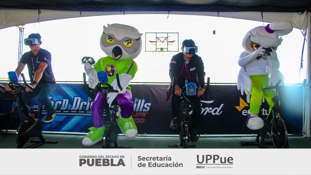 UPPueblaOficial's tweet photo. 🔑 ¡Gran trabajo, equipo! Gracias por ser parte de este evento tan importante. Juntos, dimos pasos enormes hacia un manejo más seguro y responsable. 💪🚘 #FDSFL2025 #10SafeDriving #FordMexico #ManejoSeguro #UPPuebla https://t.co/YibbMvv1t7