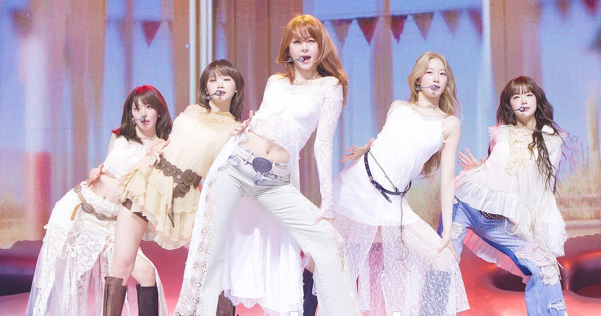 SseraWorld5's tweet image. HOT ALBUM OUT NOW
MARCH IS BURNING HOT
#르세라핌_HOT하게_컴백
#ルセラフィム_HOT_リリース
#LE_SSERAFIM_HOT