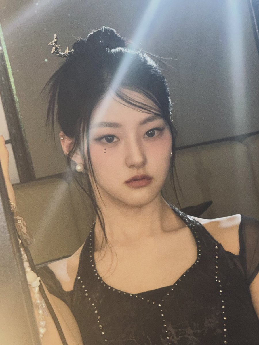 haneul pics tweet media